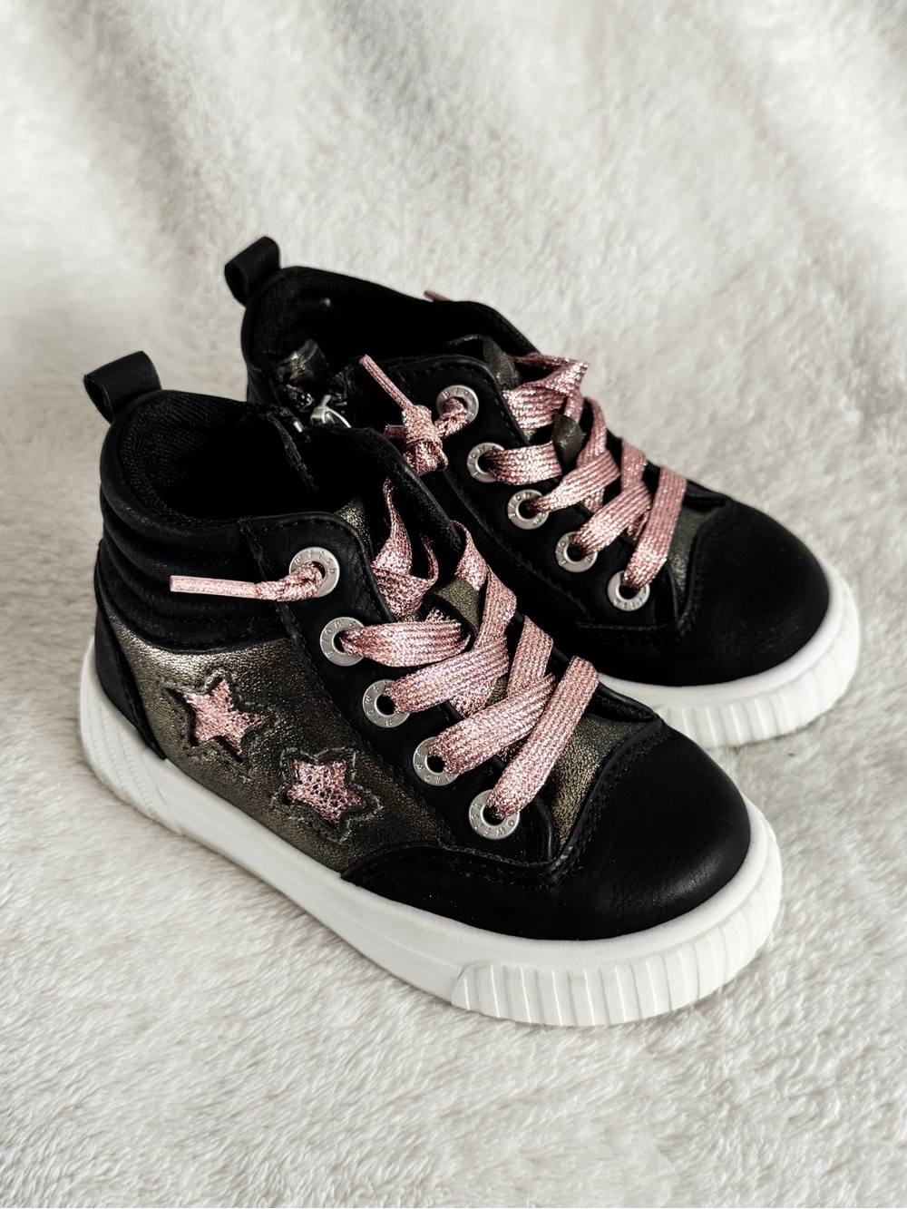 Blowfish Pink & Black Sparkle High Top Star Sneakers Kids Size 7